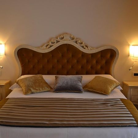 Agriturismo De Luca Mozzagrogna エクステリア 写真