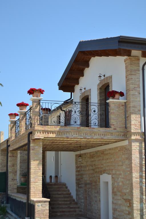 Agriturismo De Luca Mozzagrogna エクステリア 写真
