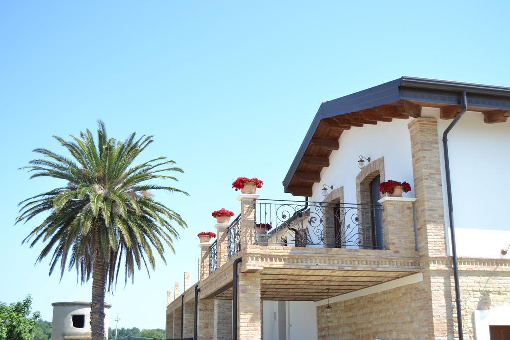 Agriturismo De Luca Mozzagrogna エクステリア 写真