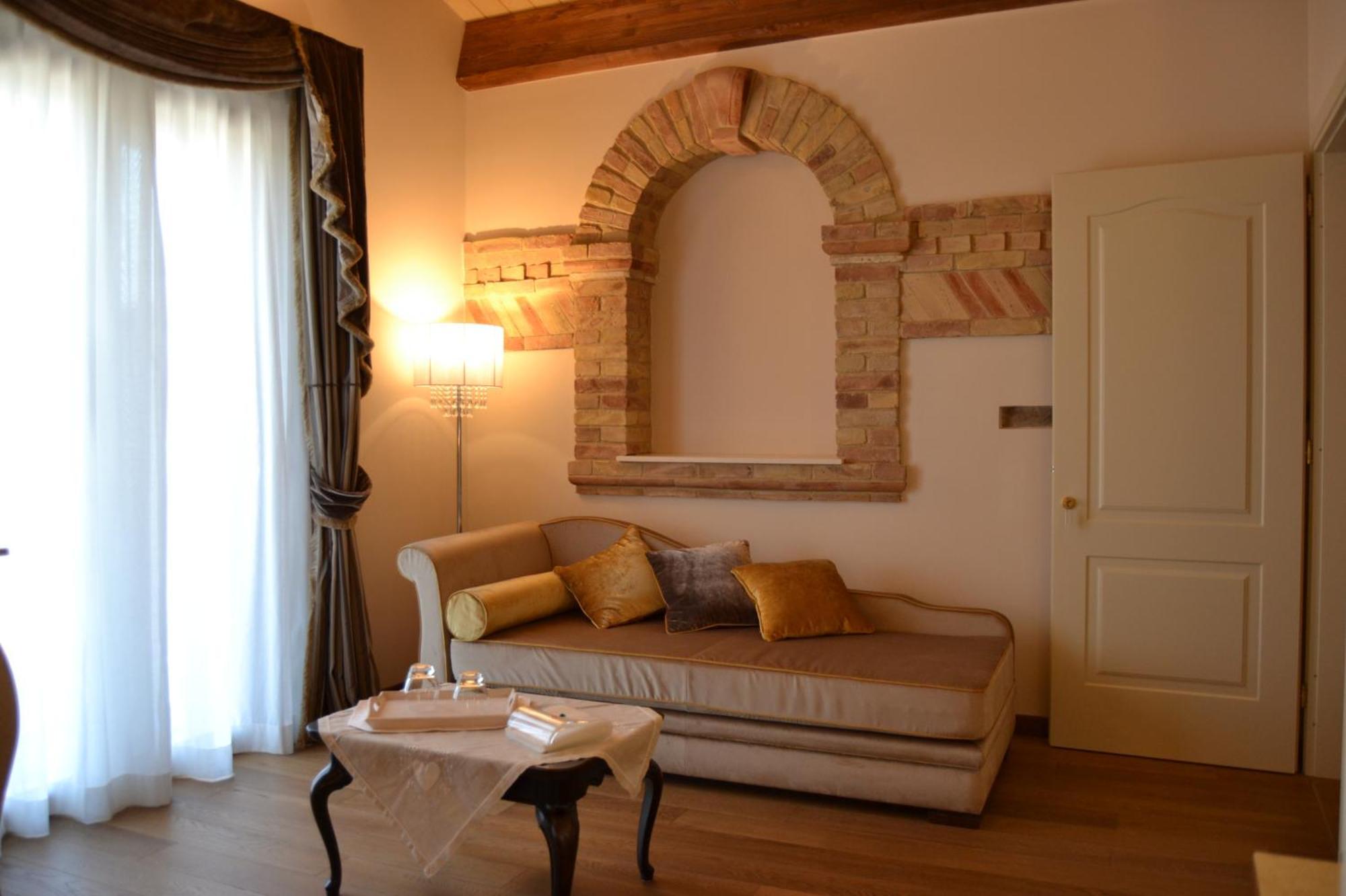 Agriturismo De Luca Mozzagrogna エクステリア 写真