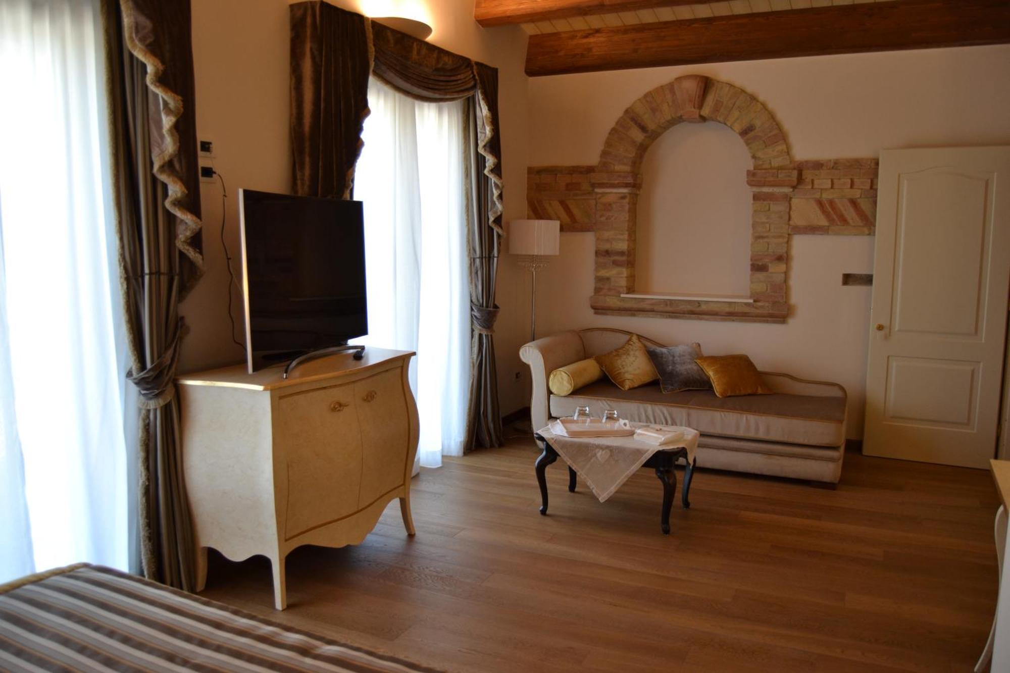 Agriturismo De Luca Mozzagrogna エクステリア 写真