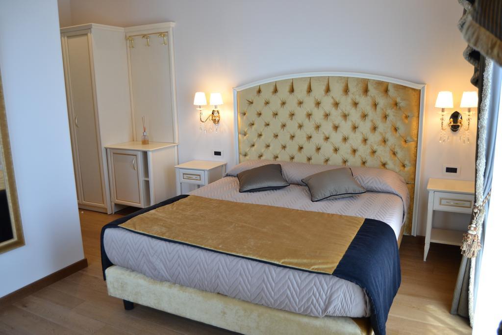 Agriturismo De Luca Mozzagrogna エクステリア 写真