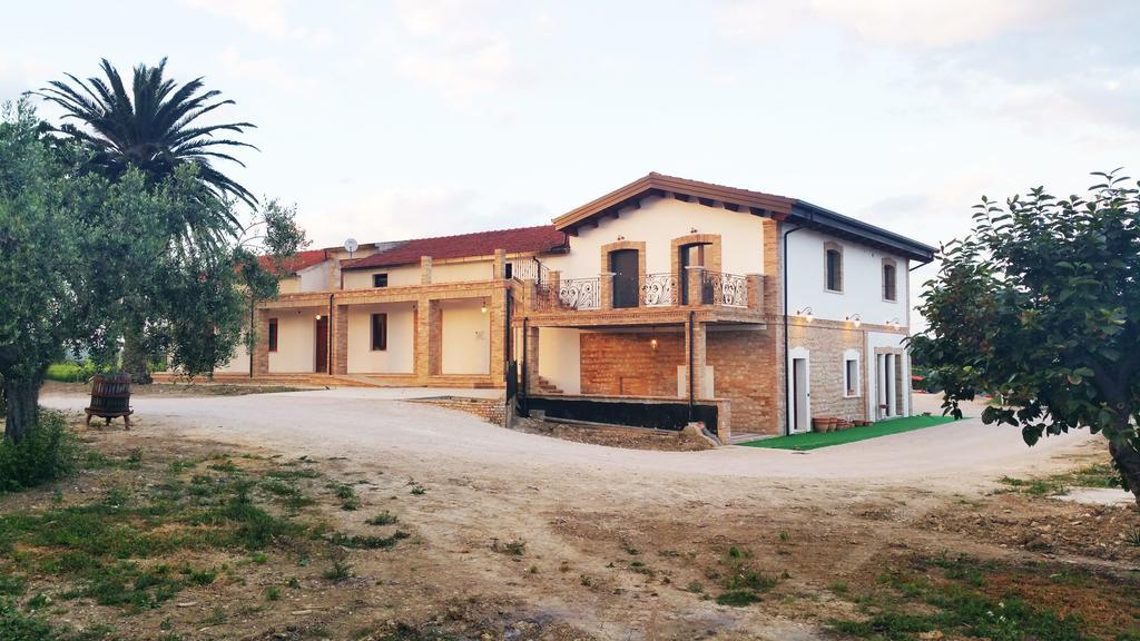 Agriturismo De Luca Mozzagrogna エクステリア 写真